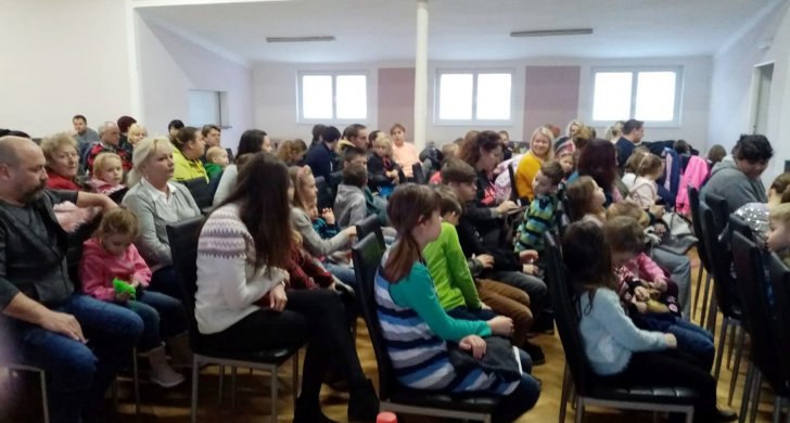 poulicni_divadlo_Viktora_Blatno (2).jpg